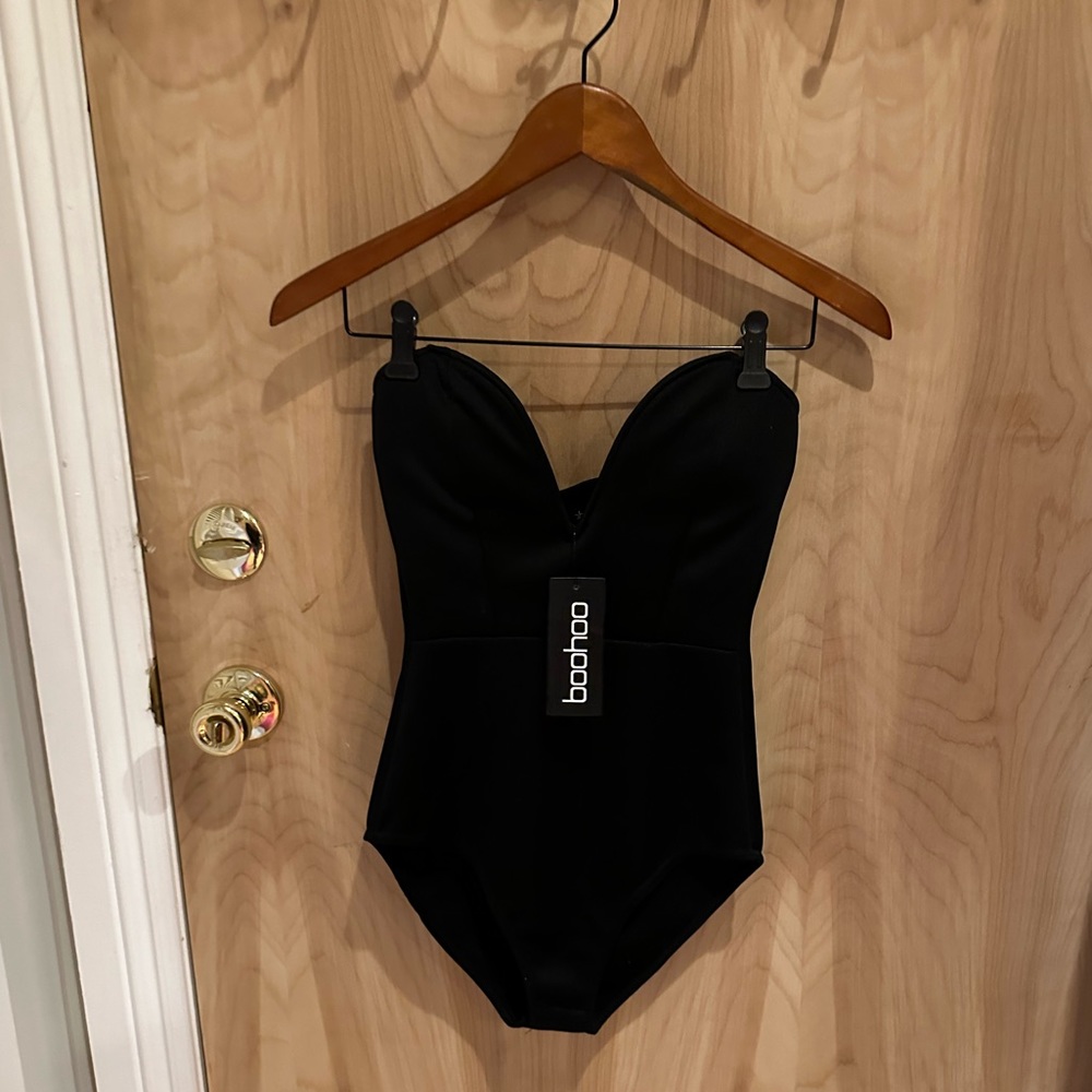 NWT Size 6 Black Strapless Bodysuit